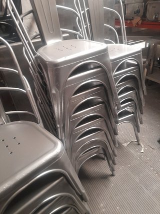 36 Sillas Tolix
