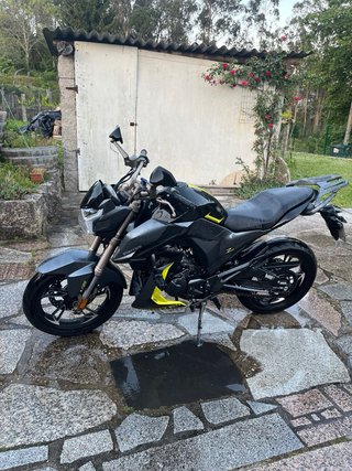 Zontes Z2 125 Negra y Verde