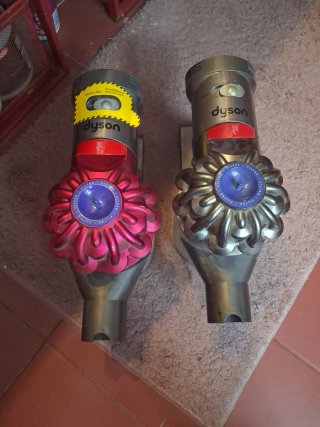 Coppia Dyson V7 Funzionanti