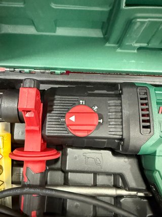 Taladro / Martillo Percutor Parkside PBH 1050 D4.