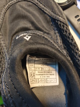 Zapatos de agua negros.Número 30.