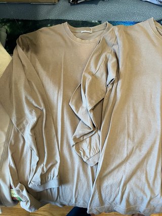 Camisetas manga larga áridas marrones