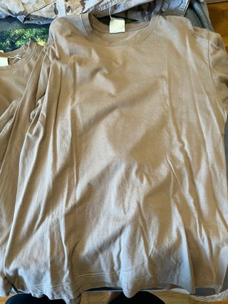 Camisetas manga larga áridas marrones