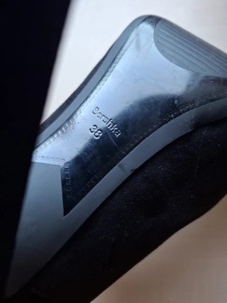 Botines negros tacón