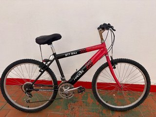 Bicicleta BTT Hador Roja y Negra