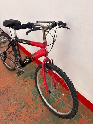 Bicicleta BTT Hador Roja y Negra