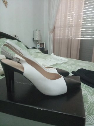 Sandalias Slingback Piel Tacón Blanco y Negro