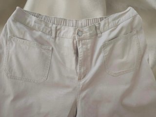 Pantalón culotte ancho beige