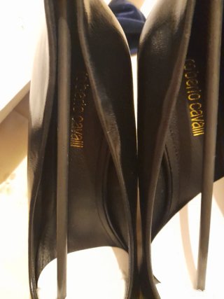 Zapatos de tacón Roberto Cavalli negros