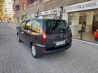 Peugeot 807 ST 2.2 HDI