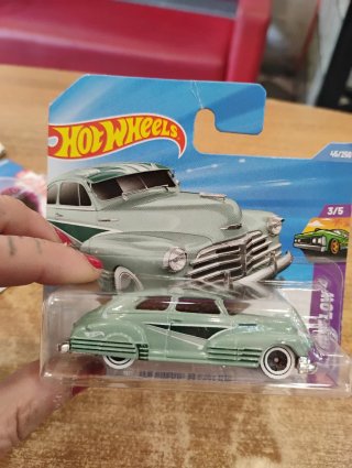 8 Coches Hot Wheels