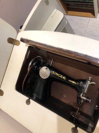 Máquina de coser Singer antigua
