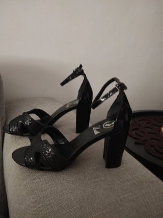Sandalias Laik Mujer Negras Tacón