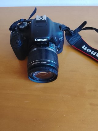 Canon EOS 550D + Objetivo 18-55 + Accesorios