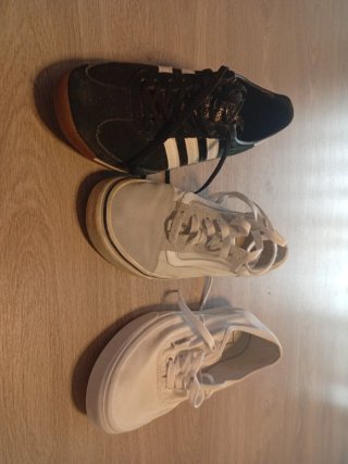 Tennis Adidas talla 38.5  Vans azul talla 38 y van