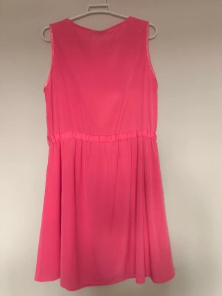 Vestido coral con cintura elástica