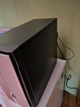 Ordenador sobremesa Hyundai con monitor