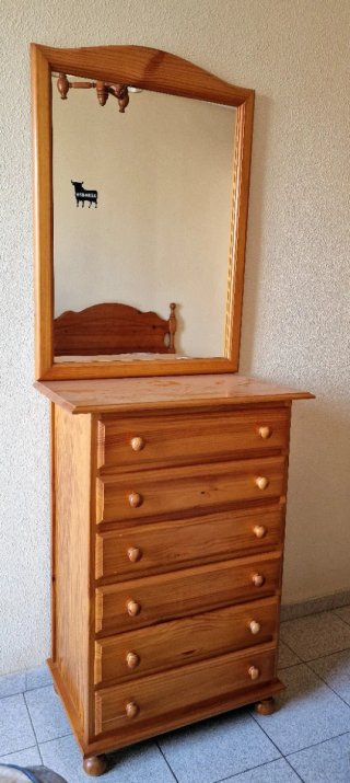 Conjunto habitación: Armario de madera maciza...