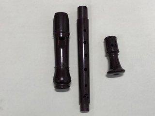 Flauta dulce marrón oscuro