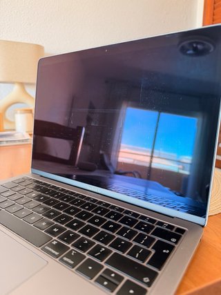 MacBook Air 13 2018 Intel i5 / 250 GB