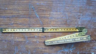 Metro antiguo plegable de madera (cm y pulgadas)