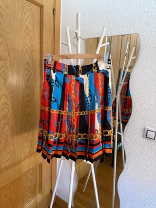 Gonna plissettata Zara con stampa Versace