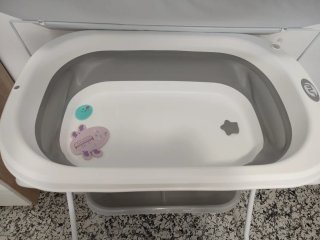 Bañera cambiador bebé con patas