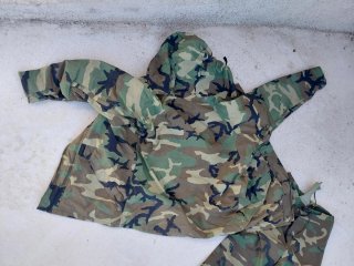 Completo militare Americano Woodland in Gore-Tex