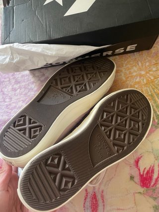 Converse rosas altas nuevas en caja