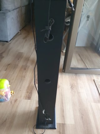 Torre altavoz funciona por Bluetooth, con mando .