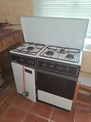 Hornilla de gas con horno