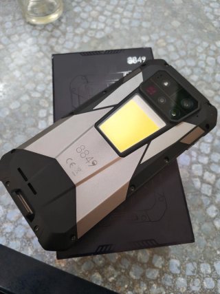 Móvil Unihertz Tank 4 Pro 8849. 1TB Proyector HD