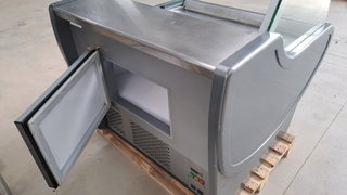 Vitrina expositora refrigerada