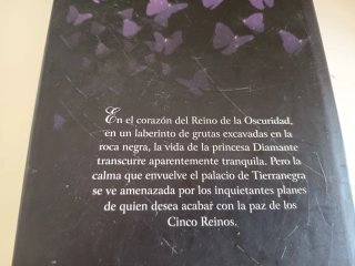 PRINCESA DE LA OSCURIDAD