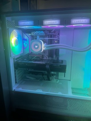 Tarjeta Gráfica ASUS RTX 5080 OC 16GB