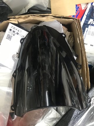 Cúpula de moto negra