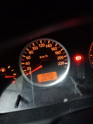 Nissan almera 1.5i 1500€