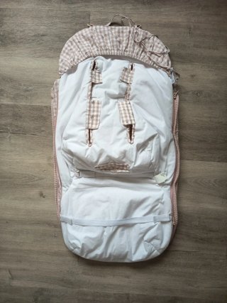 Saco para silla de bebé rosa empolvado