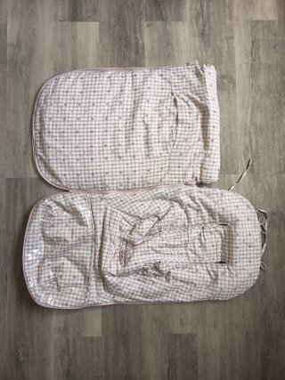 Saco para silla de bebé rosa empolvado