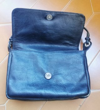 Bolso de hombro de piel negro