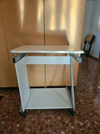 Mesa auxiliar estudio ruedas