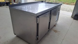 Mesa Fría Inox Industrial con Fregadero