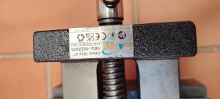 Tornillo de banco cruzado KATSU