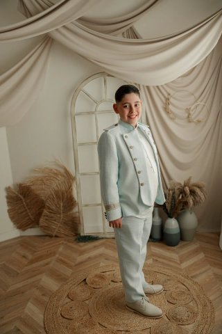 Traje de comunión niño azul claro