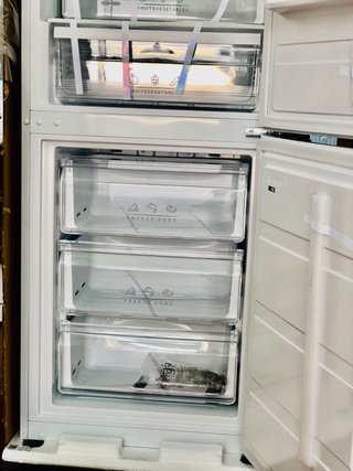 Frigorífico Combi  NO Frost NUEVO con tara
