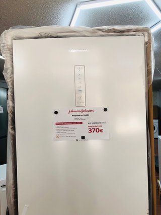 Frigorífico Combi  NO Frost NUEVO con tara