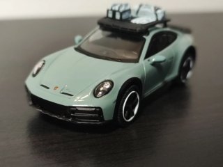 Porsche 911 Dakar (992) Shade Green Metallic 1/64