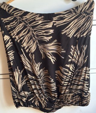 Top TS con contorno elástico MANGO sin hombros