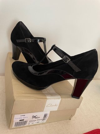 Zapatos de tacón Clarks negros talla 39.5; 7,5 cm