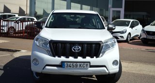 TOYOTA Land Cruiser D-4D GX